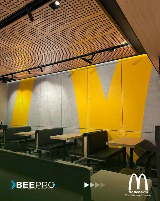 McDonald’s – Rive — Revêtement architectural, Genève